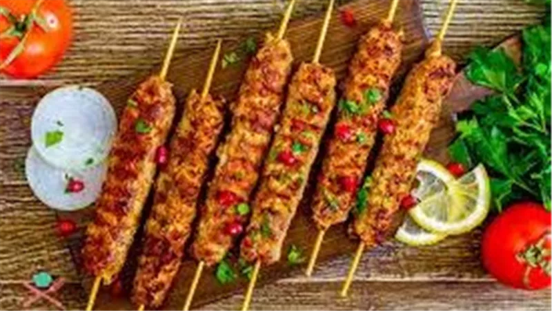طريقة عمل الكفتة المشوية في الفرن بخطوات سهلة وطعم شهي وصحي 
