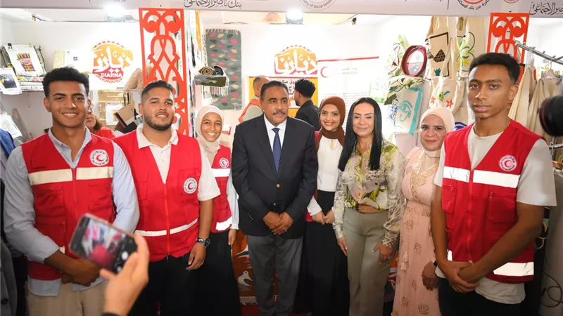 الهلال الأحمر يشارك بمنتجات يدوية في ديارنا مارينا مصر بتتكلم حرفي