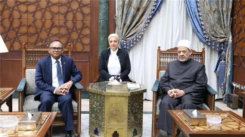 شيخ الأزهر يستقبل سفير كمبوديا ويناقشان تعزيز التَّعاون العلمي والدَّعوي
