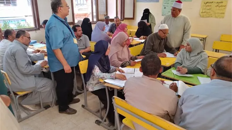 تشديد على الانضباط والدقة في تصحيح مواد الشهادة الثانوية الأزهرية ببني سويف