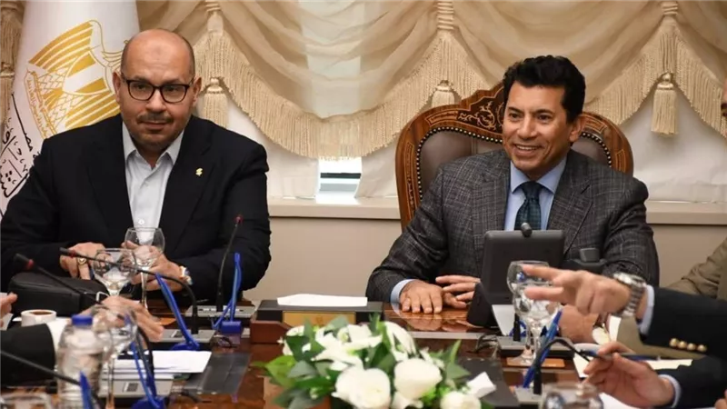 اتحاد السباحة يشكر وزير الرياضة لتذليل سفر بعثة ألعاب الماء للمغرب