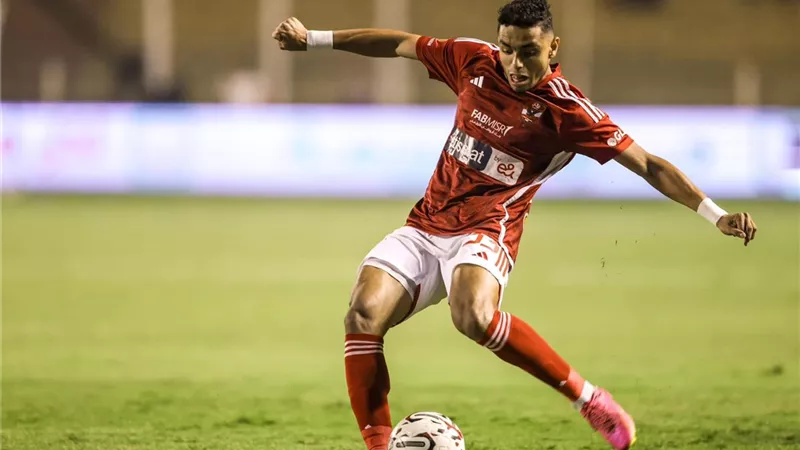 الأهلي يدرس ضم توفيق محمد.. وهذا موقف كريم الدبيس 