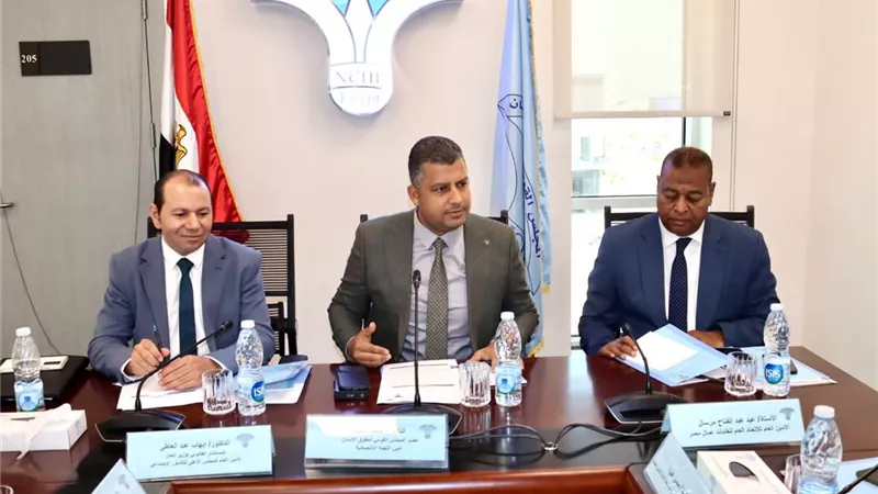 العمل تشارك في ورشة عن تعزيز حقوق العمال والعمل اللائق في بيئة عمل آمنة