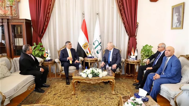 محافظ الجيزة يزور رئيس مجلس الدولة لتقديم التهنئة بمنصبه