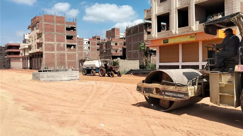 للوقوف على معدلات التنفيذ.. محافظ الغربية يتفقد أعمال تطوير مصرف الزهار بقطور 