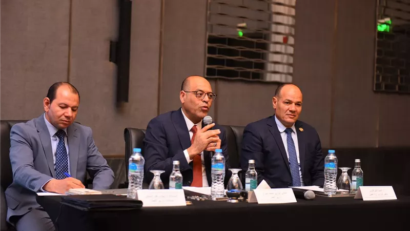 العمل: القانون الجديد يُحقق العدالة والتوزان بين صاحب العمل والعامل