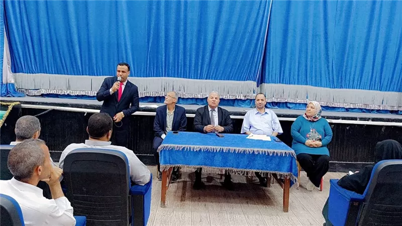تدريب مديري مدارس الفيوم على الإعلام المدرسي وفن كتابة الخبر الصحفي والتغطية 