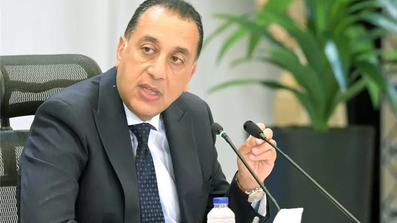 رئيس الوزراء: مصر تفتح أبوابها لتسهيل استثمارات «سمو القابضة» السعودية