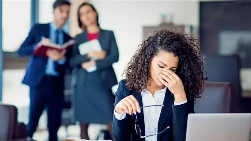 “لست على ما يرام؟ لديك إجازة التعاسة..شركة صينية تضع راحة الموظف أولًا