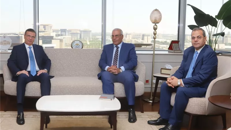 وزير الزراعة يستقبل السفير المصري الجديد في رومانيا ومولدوفا لبحث سبل التعاون