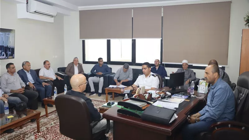 محافظة بني سويف تعقد اجتماعًا لتطوير الحركة المرورية حول مزلقانات السكة الحديد