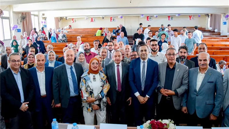حفل تكريم للدكتور منصور حسن رئيس جامعة بني سويف بكلية الطب والعلوم