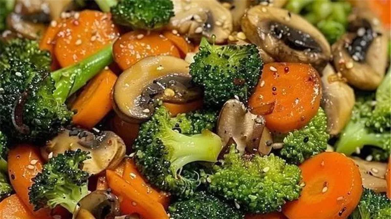 هل يحافظ الشكل الهرمي على طاقة الخضروات؟.. خبيرة طاقة تجيب  