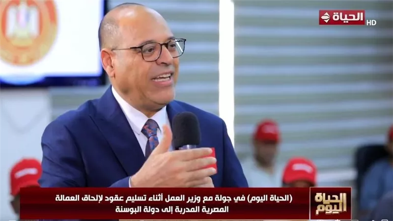 من رأس غارب إلى وزارة العمل.. محمد جبران يكشف مسيرته النقابية والوظيفية|فيديو 