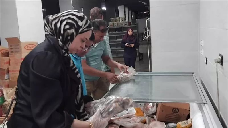 ضبط 137 مخالفة خلال حملات تفتيشية على المخابز والمحال التجارية بالمنيا