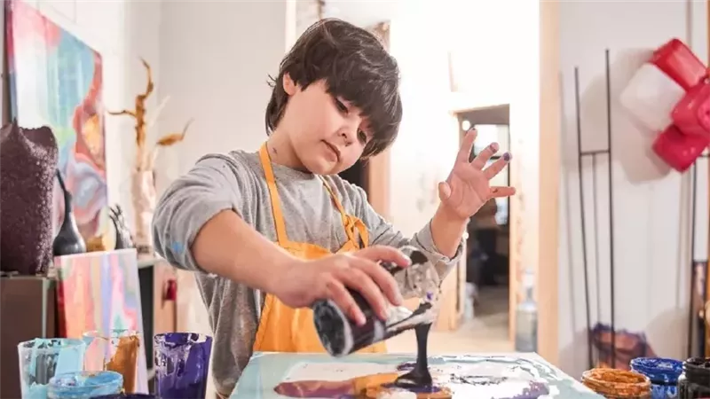 أعمال يديوية وتعلم لغة جديدة.. كيف يستغل طفلك إجازة الصيف؟