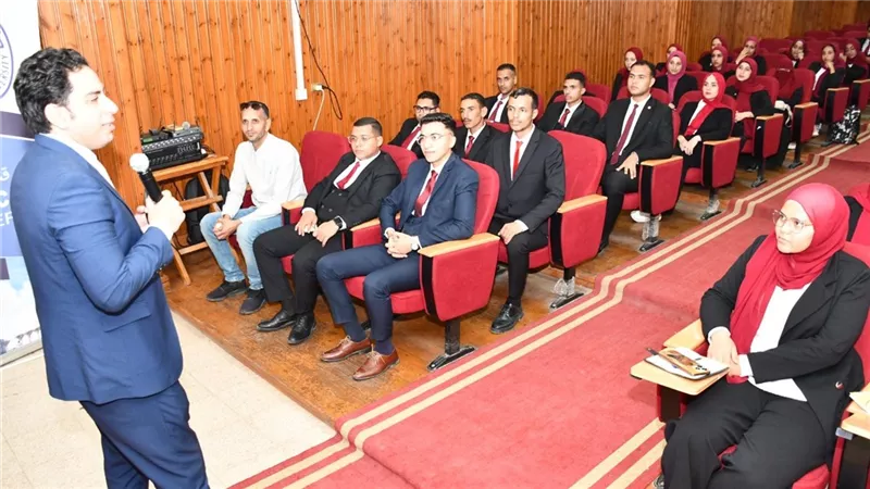  تواصل فعاليات مبادرة “أنا أيضًا مسئول” بجامعة قناة السويس