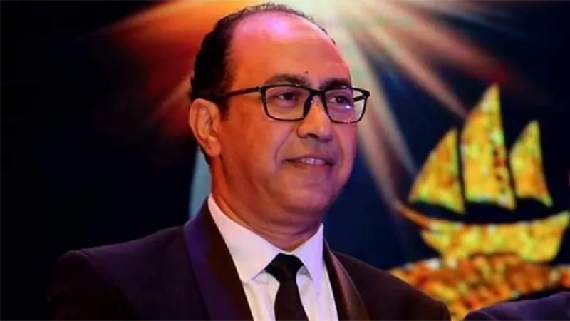 المخرج عمروعابدين يعلن نجاة ابنه من حادث خطير.. ويطلب الدعاء له