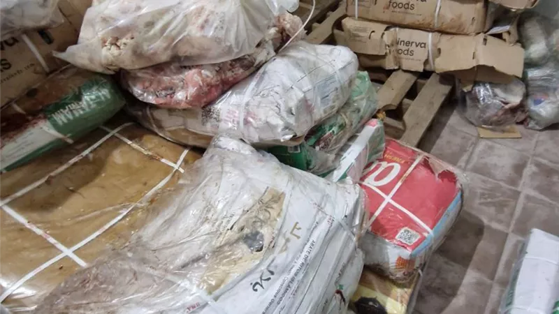 ضبط 1.6 طن لحوم ودواجن مخالفة خلال حملة تفتيشية بالعاشر من رمضان