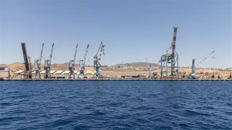 هجمات الحوثيين تُرغم إسرائيل على إغلاق ميناء إيلات        