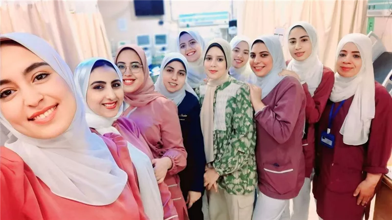 نجاح طبي بارز.. إنقاذ حياة طفل بعد اختناقه داخل مصعد في دمياط