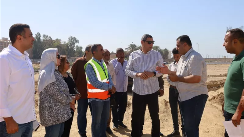 محافظ السويس يتابع أعمال إنشاء المدينة السكنية الجديدة بمنطقة الصفا