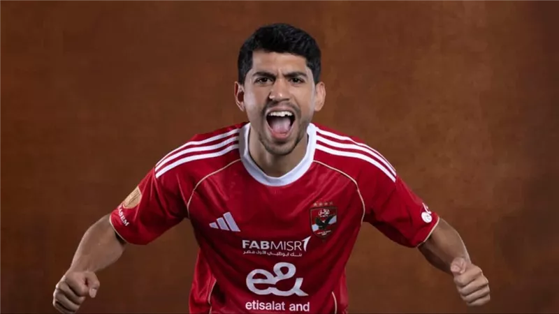 محمد شكري: سعيد بالعودة للأهلي.. وجاهز لكل التحديات