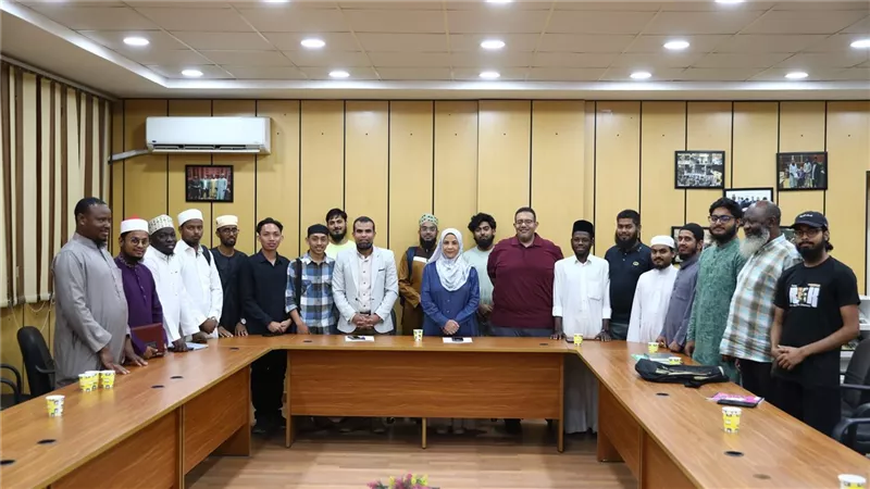 ملتقى الوافدين يناقش متطلبات طلاب كلية الدعوة لاغتنام الإجازة الصيفية