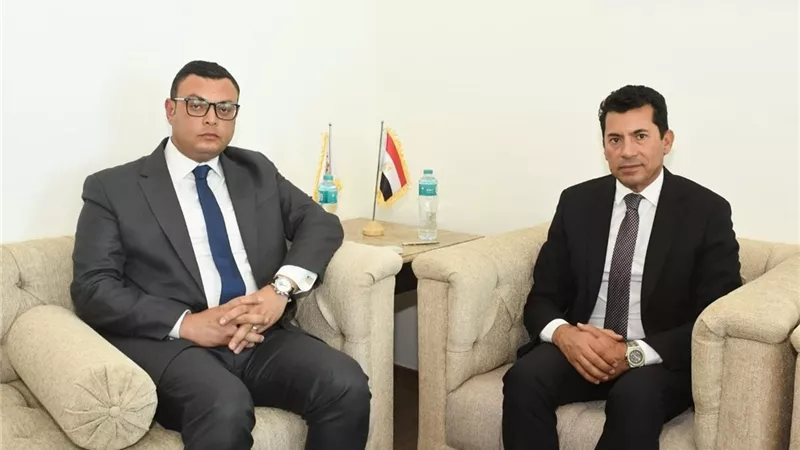 وزيرا الإسكان والشباب والرياضة يتابعان ملفات العمل وأوجه التعاون المشترك