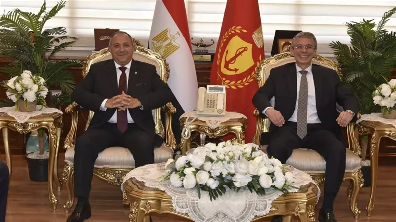 محافظ بورسعيد يستقبل رئيس مصلحة الجمارك لمناقشة آليات حوكمة المنافذ الجمركية