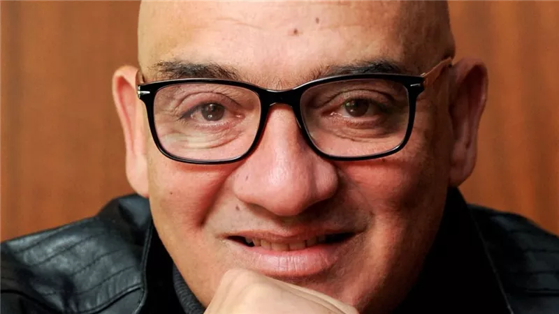 «150 عامًا من الريادة».. عفيفي يرد على تصريحات عيسى وحمودة حول الأهرام