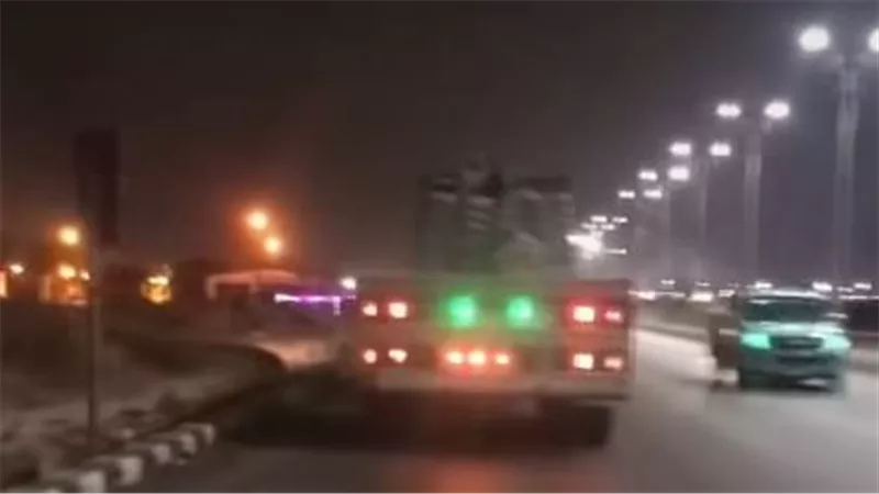 الأمن يفحص سير نقل تسير عكس الاتجاه بطريق اللواء أحمد عبد الله ببورفؤاد