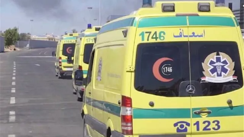 إصابة 21 مواطن بينهما أطفال في حادث انقلاب سيارة ميكروباص بوصلة أبوسلطان