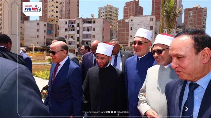 وزير الأوقاف يتفقد المرحلة الثانية من مشروع ساحة مسجد سيدي ابراهيم الدسوقي  