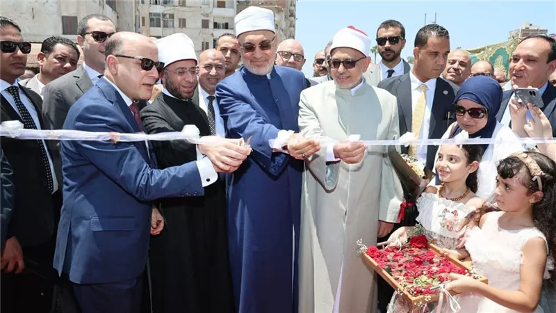 هوية مصر الحضارية والدينية.. مفتي الجمهورية يشيد بتطوير مسجد إبراهيم الدسوقي 