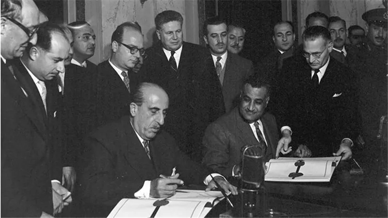 ما هي الرسالة التي وجهها القوتلي لعبد الناصر بعد إعلان الوحدة بين مصر وسوريا؟