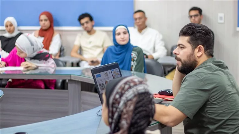 الزراعة تستقبل طلاب طب بيطري جامعة القاهرة في زيارة علمية لمتبقيات المبيدات  