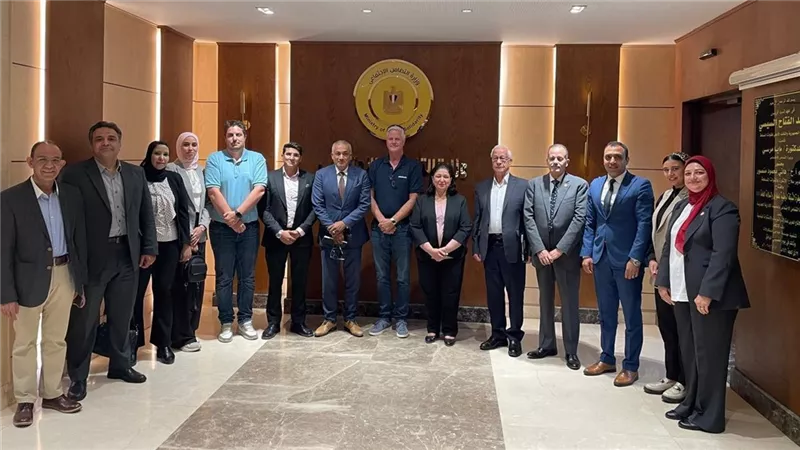 نائبة وزيرة التضامن تبحث مع وفد