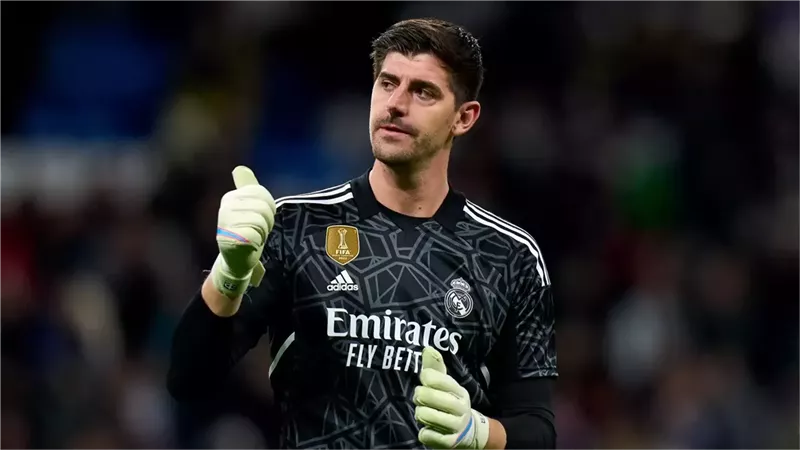 إصابة كورتوا تثير القلق في ريال مدريد قبل ديربي أتلتيكو وصدام بايرن