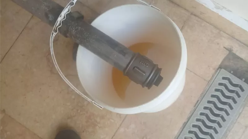 ضبط 1000 لتر زيت طعام مستعمل بمصنع خلال حملة تموينية ببني سويف 