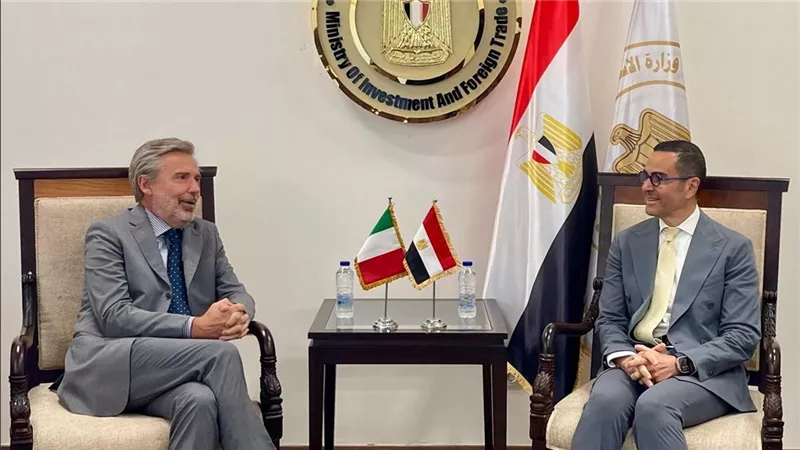 وزير الاستثمار يلتقى سفير دولة إيطاليا بالقاهرة لبحث سبل تعزيز التعاون 
