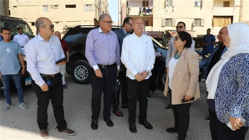 محافظ القاهرة يتفقد الأعمال الجارية بمشروع تطوير مدينة الأمل الجديدة 