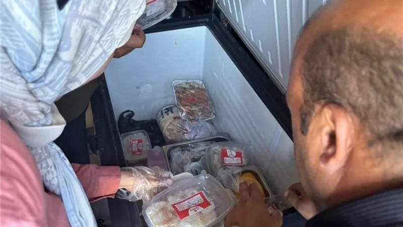 تفاصيل غلق وتشميع 6 مطاعم برأس البر في دمياط لوجود أغذية فاسدة |صور