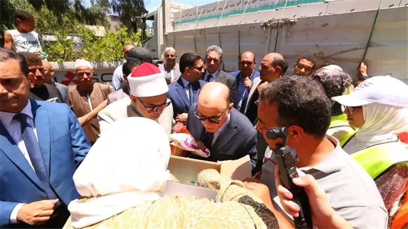 كفرالشيخ: 600 كرتونة و7 أطنان سلع في قافلة لدعم الفئات الأكثر احتياجًا