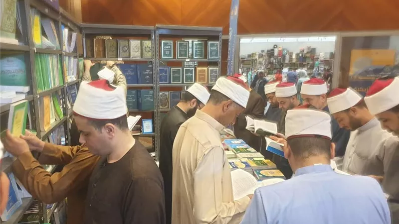 أئمة الإسكندرية في زيارة علمية لجناح 