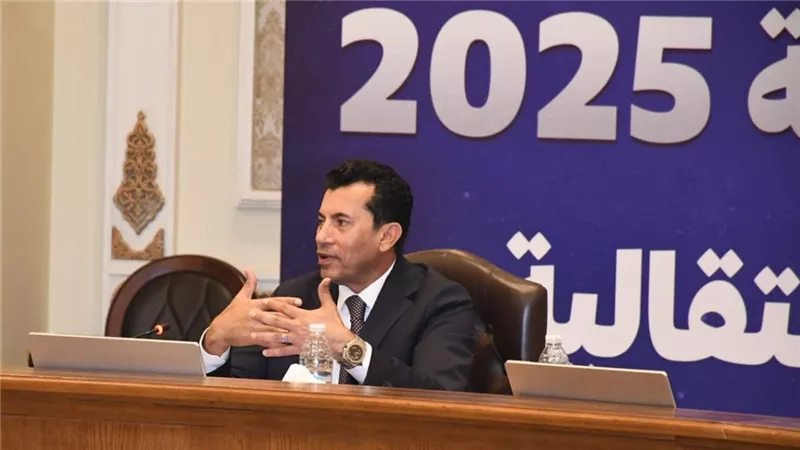حول تعديلات قانون الرياضة.. أشرف صبحي يشهد المائدة المستديرة لحزب 