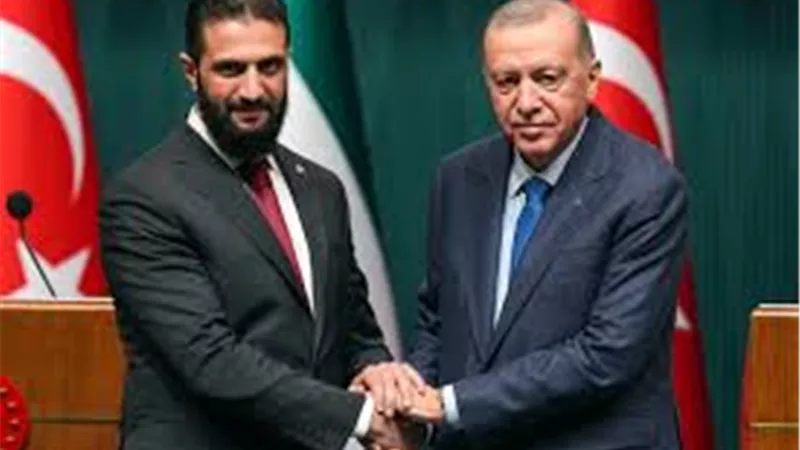 ما الذي يمنع تركيا من إنقاذ أحمد الشرع لمواجهة النفوذ الإسرائيلي بجنوب سوريا؟