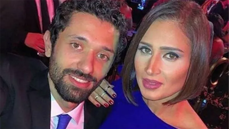 بعد انفصال كريم محمود عبدالعزيز عنها.. من هي آن الرفاعي؟