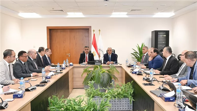  وزيرا التموين والرى يبحثان سُبل تطوير مصانع إنتاج السكر من قصب السكر
