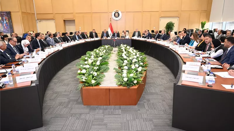 كامل الوزير: إقرار اعتماد المواصفة الأوروبية كمعيار أساسي للسيارات الكهربائي